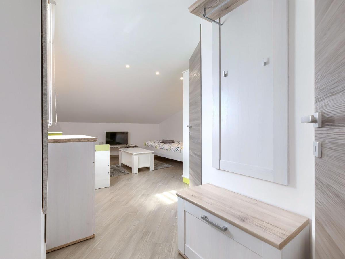 Apartment Joy By Interhome Pula Exterior photo
